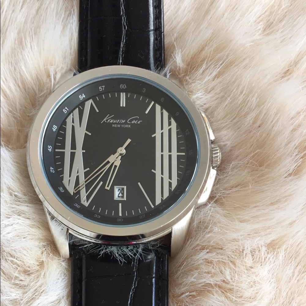 Kenneth Cole Watch - Picture 2 of 2